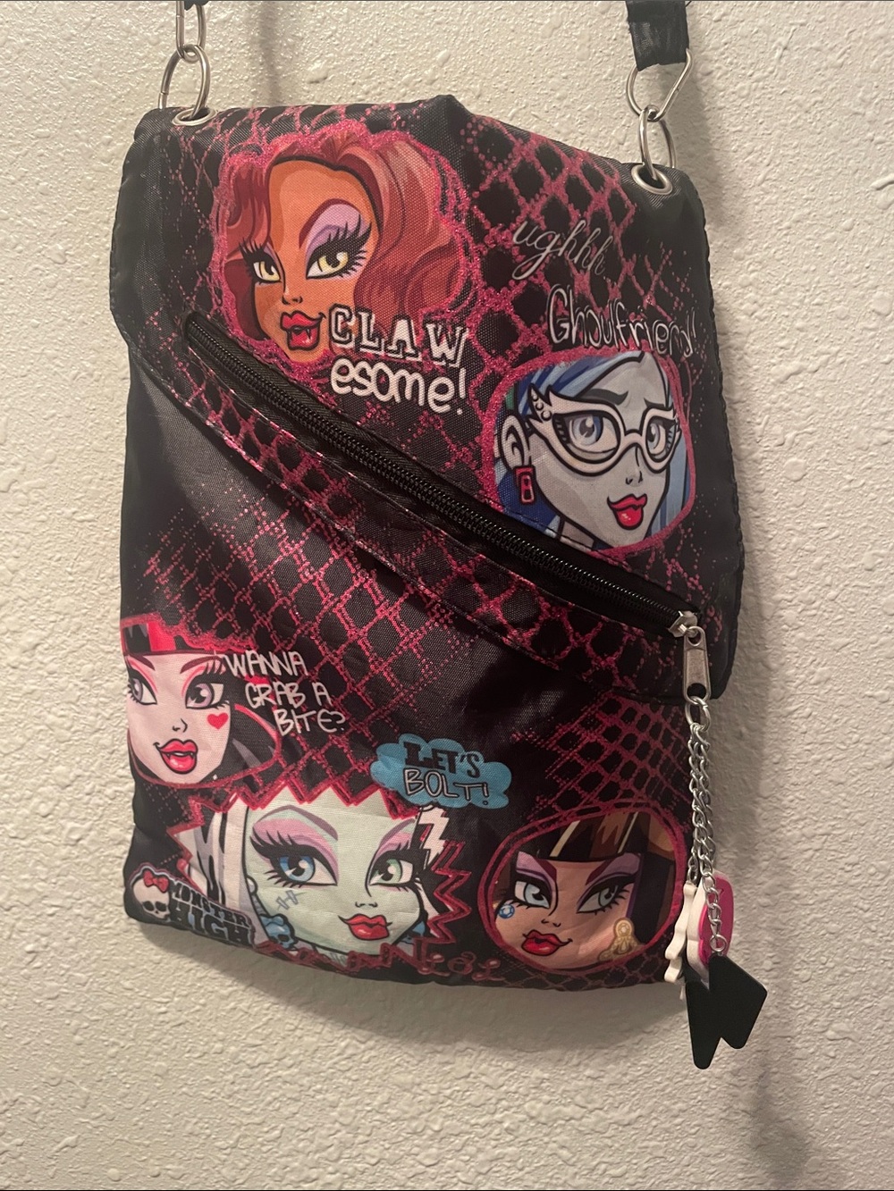 monster high Black & Pink Character Crossbody Bag